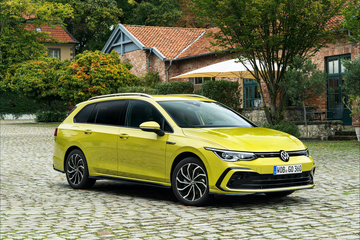 VW Golf Variant 1.5 eTSI (Mk VIII 150 PS) specs