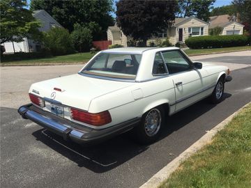 MERCEDES-BENZ 380 SL CONVERTIBLE, 1982