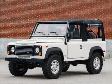 Land Rover NAS Defender 90, 1997
