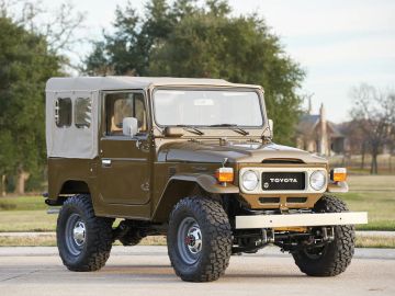 Toyota FJ40 Land Cruiser Soft-Top, 1980