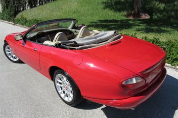 JAGUAR XKR CONVERTIBLE, 2000