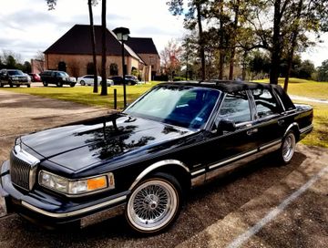 Lincoln Continential Congressional Town Sedan, 1997