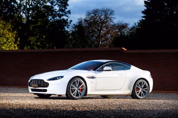 Aston Martin V8 Vantage Coupé, 2010