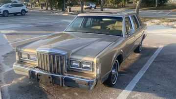Lincoln Town Car Signature Series, 1986