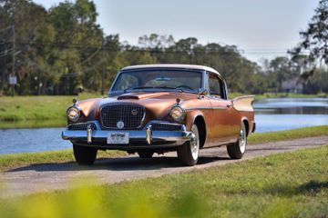 سقف صلب لسيارة Studebaker Golden Hawk، موديل 1958