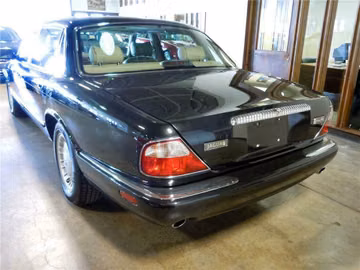 JAGUAR XJ VANDEN PLAS LWB SEDAN, 1998