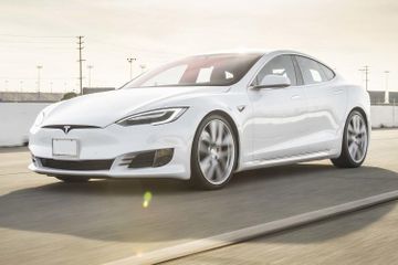 Tesla Model S P100D specs