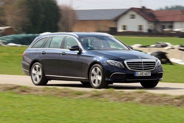Mercedes-Benz E 200 T (S213 184 PS) specs