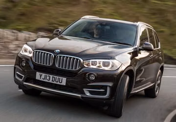 BMW X5 xDrive 25d (F15 231 PS) specs