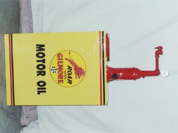 1950's "Gilmore" Oil lubster tank.