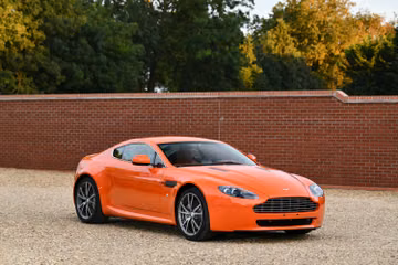 Aston Martin V8 Vantage Coupé, 2010