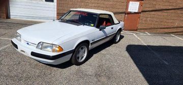 300 - Ford Mustang Convertible, 1990
