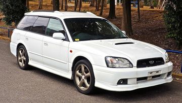 Subaru Legacy Touring Wagon GT-B (BH5) specs
