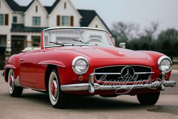 سيارة MERCEDES-BENZ 190SL مكشوفة، موديل 1961