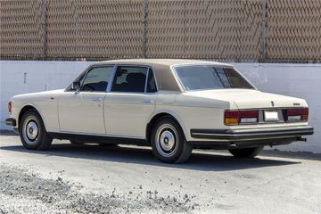 ROLLS-ROYCE SILVER SPUR, 1983