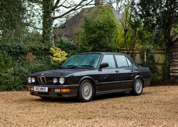 BMW M5, 1987