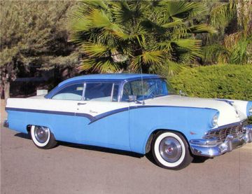 FORD VICTORIA 2 DOOR HARDTOP, 1956