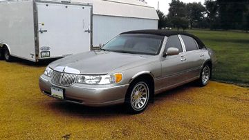 Lincoln Town Car Signature Series Sedan, 1999