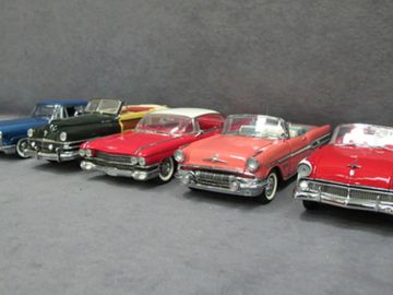 Five (5) 1/24 Scale Franklin Mint Cars