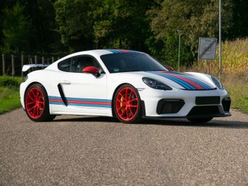 Porsche 718 Cayman GT4, 2022