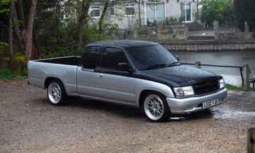 Toyota Hilux 2WD 1½ Cab Pick-up, 2002
