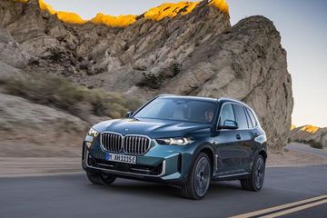BMW X5 xDrive 40i (G05 facelift) specs