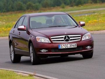 Mercedes-Benz C 180 K BlueEfficiency (W204) specs