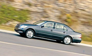 Lexus LS 430 specs