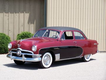 Ford Custom Deluxe Crestliner, 1950