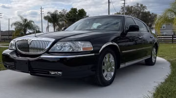 Lincoln Town Car Cartier Sedan, 2003