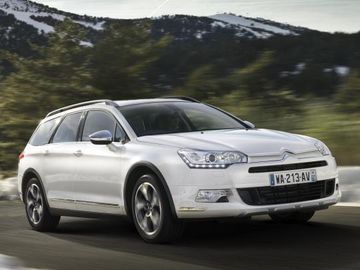 Citroen C5 Crosstourer 2.0 HDi 165 specs
