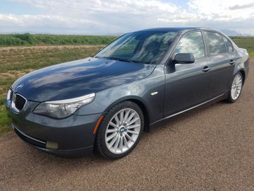 BMW 528i Sedan, 2009