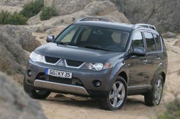Mitsubishi Outlander 2.0 DI-D specs