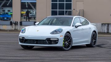 Porsche Panamera Turbo S-E Hybrid, 2018