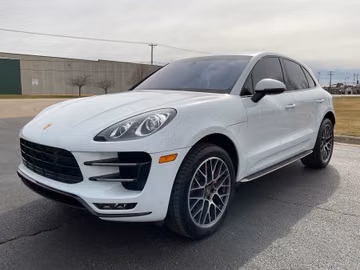 Porsche Macan Turbo, 2016