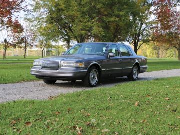 Lincoln Town Car, 1996