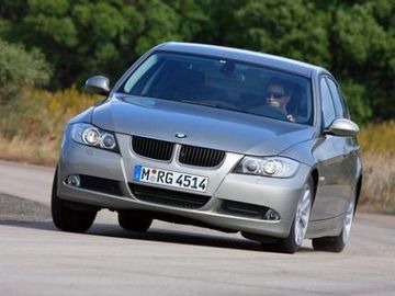 BMW 318d (E90) specs