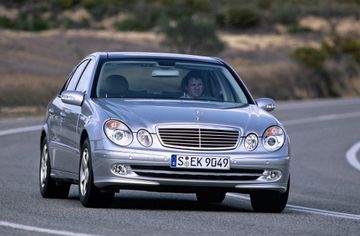 Mercedes-Benz E 320 CDI (W211 204 PS) specs