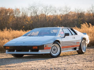 Lotus Esprit Turbo, 1983