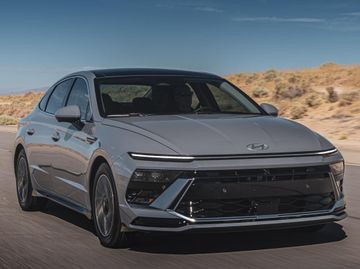 Hyundai Sonata 2.5 (Mk VIII) specs