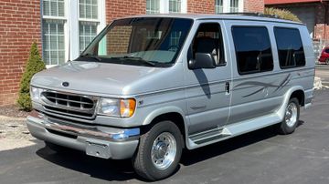 Фургон Ford E250 с переоборудованием, 2000 года
