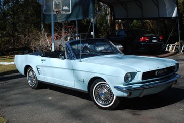 319 - Ford Mustang Convertible, 1966