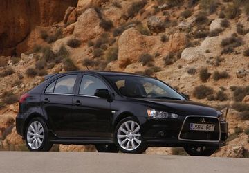 Mitsubishi Lancer Sportback 1.8 (Mk VIII) specs