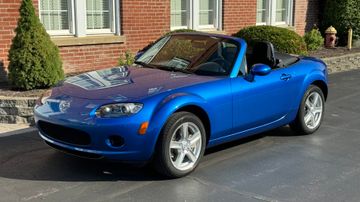 Mazda Miata Convertible, 2006