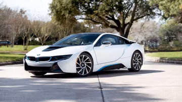 BMW i8, 2015