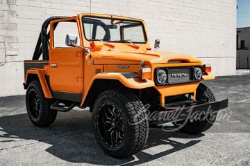 TOYOTA LAND CRUISER FJ40 CUSTOM SUV, 1982