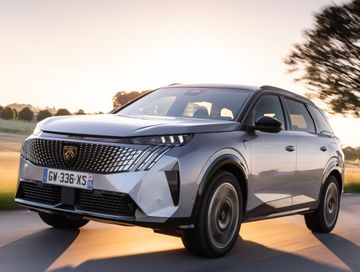 Peugeot 5008 Hybrid 145 (Mk III) specs