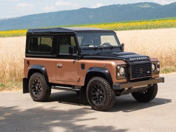 Land Rover Defender 90 Autobiography, 2016