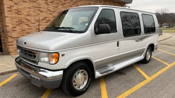 Ford E-150 Conversion Van, 2001