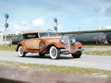 Chrysler CL Imperial Dual-Windshield Phaeton by LeBaron, 1933